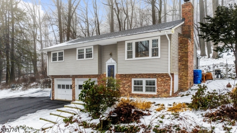 Property Photo:  137 Fairview Ave  NJ 08829 