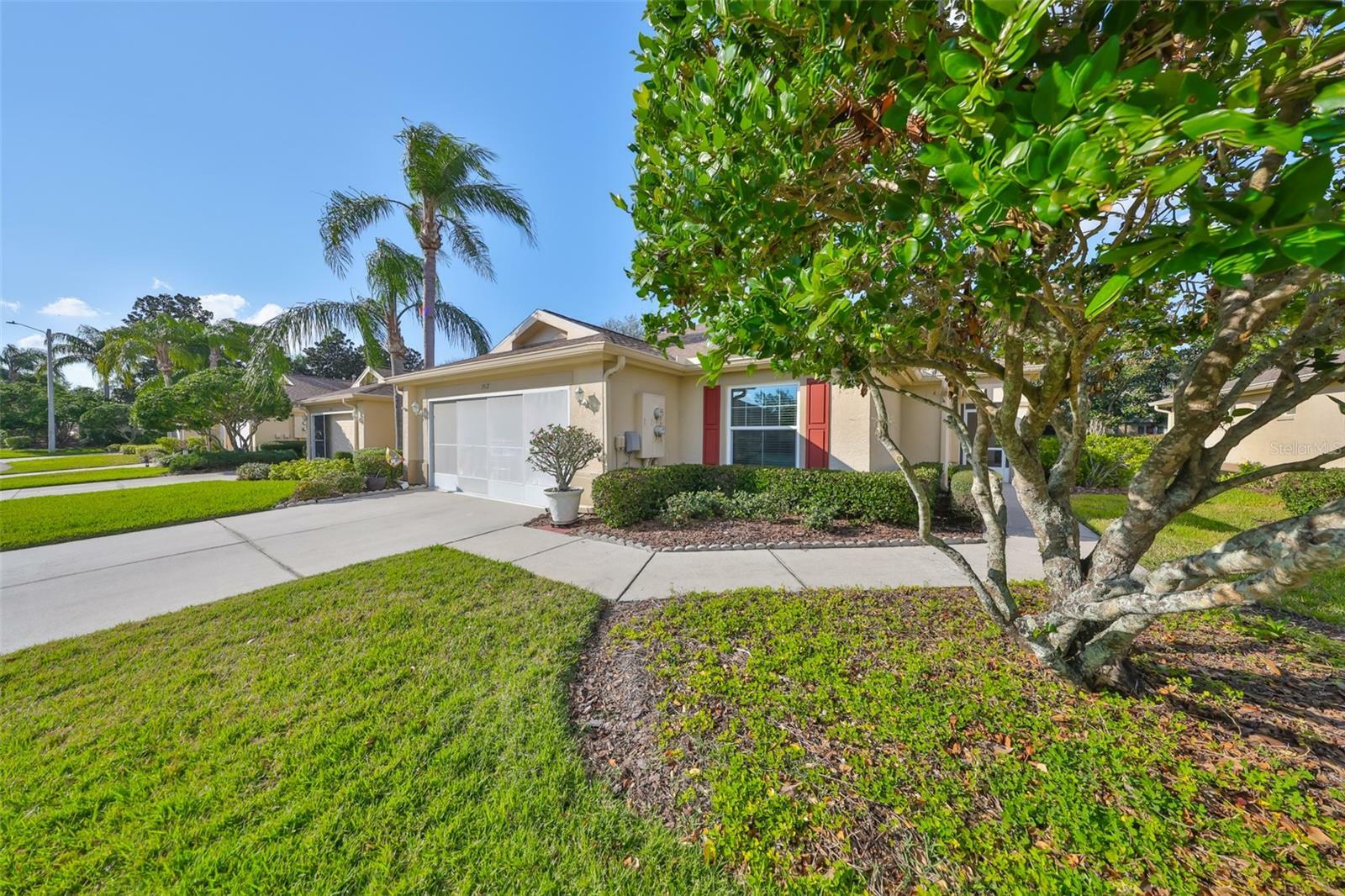 Property Photo:  1912 Acadia Greens Drive  FL 33573 