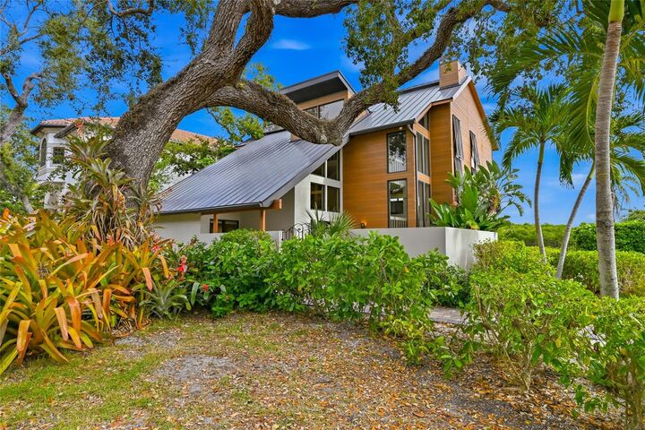 Property Photo:  5236 Siesta Cove Drive  FL 34242 