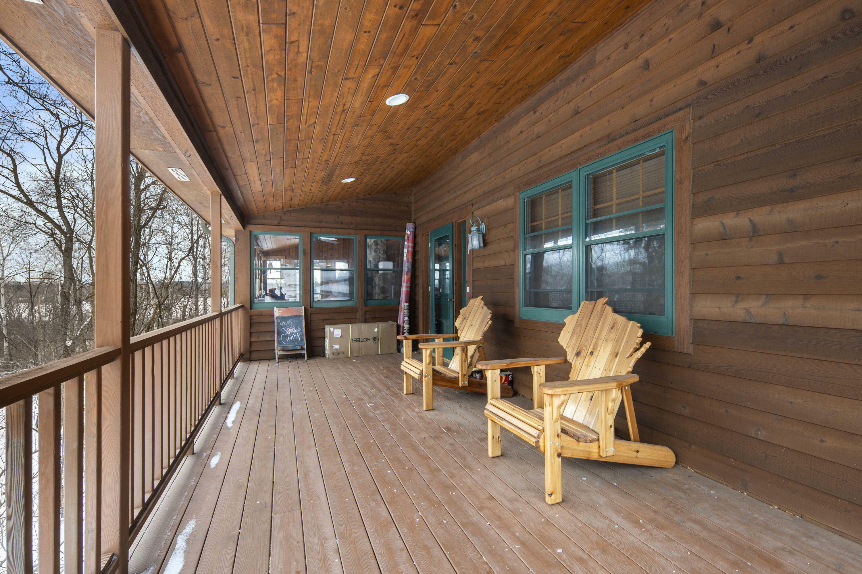 Property Photo:  1360 E Friess Lake Dr  WI 53033 