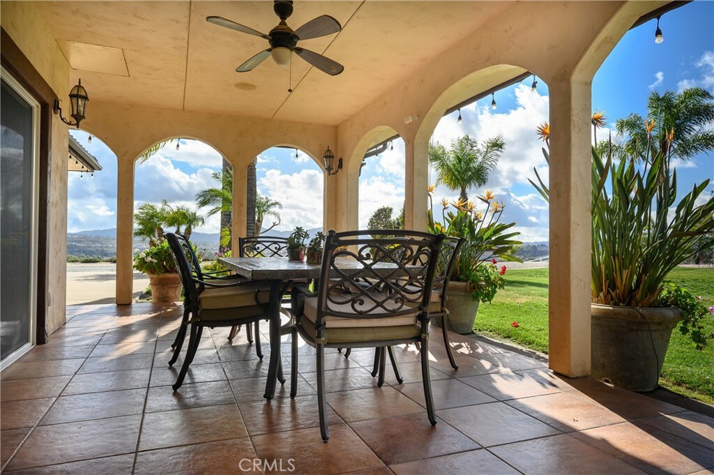 Property Photo: 42562 Seawind Circle CA 92592