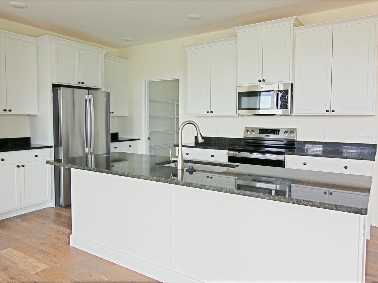 Property Photo:  173 Leo Lane  VT 05403 