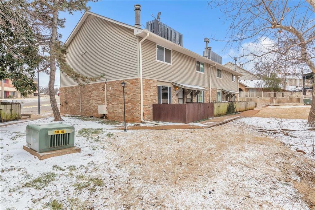 Property Photo: 6710 N Meridian Avenue OK 73116