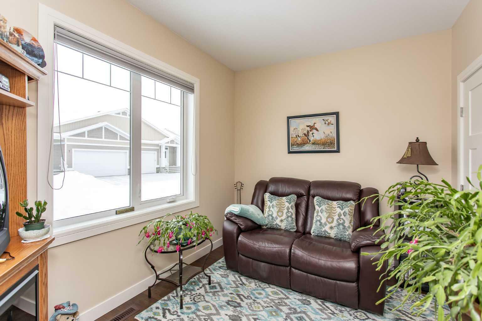 Property Photo:  10 Beardsley Crescent  AB T4L 0G4 