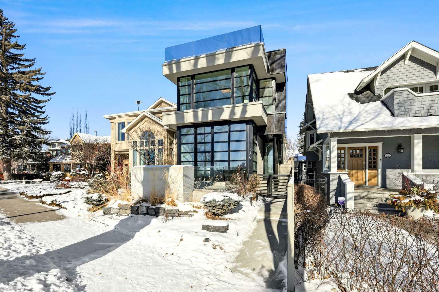 Property Photo:  530 Crescent Road NW  AB T2M 4A5 