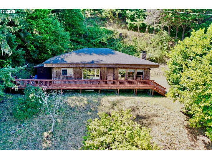 Property Photo:  28656 Brooks Rd  OR 97444 