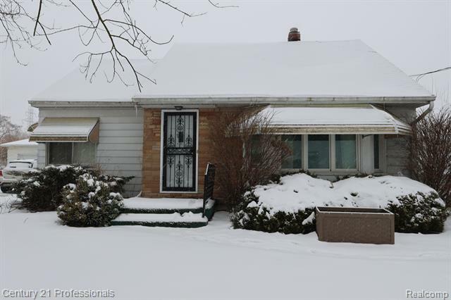 Property Photo:  1022 Lorene Avenue  MI 48458 