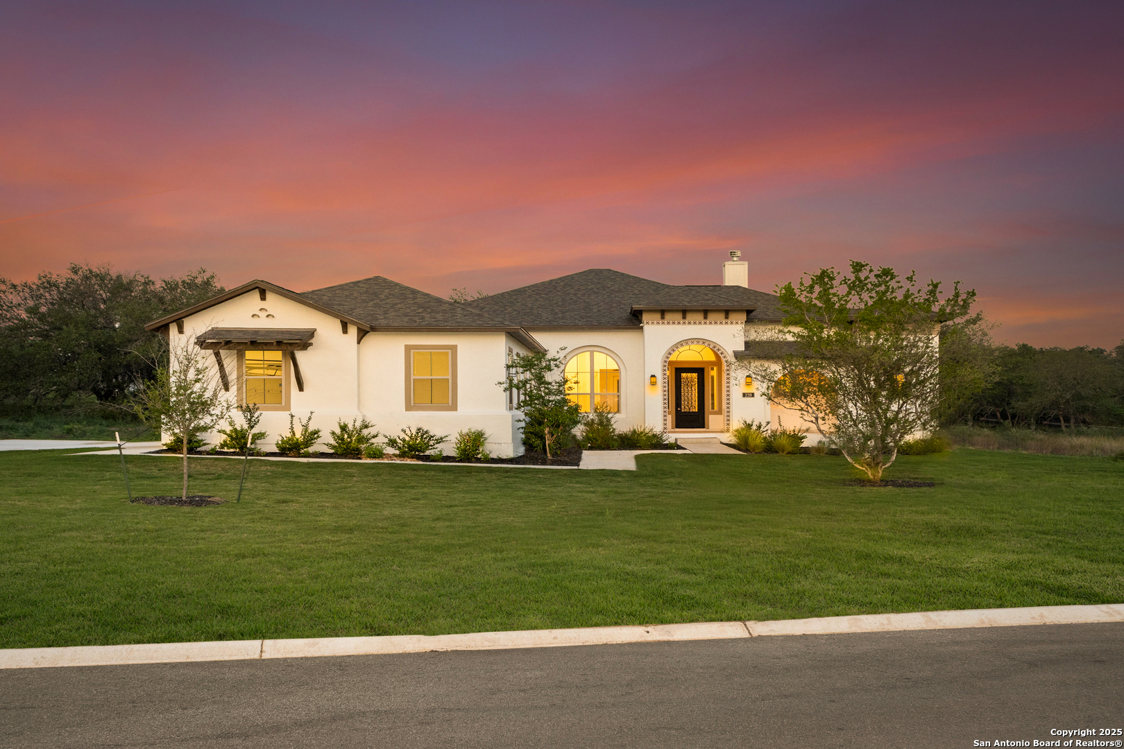 Property Photo: 239 Legend Park TX 78009