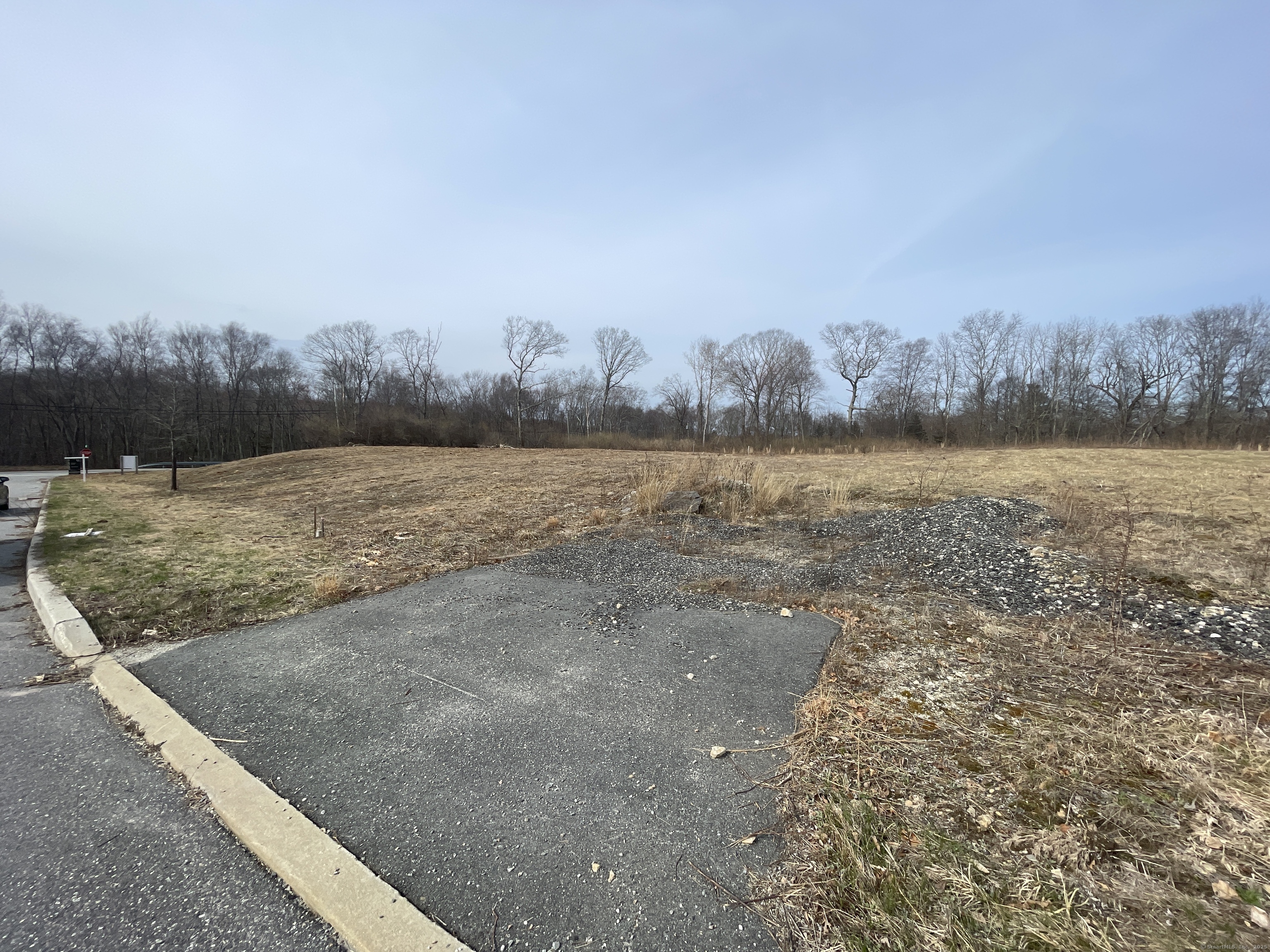 Property Photo:  8 Harvest Road  CT 06351 