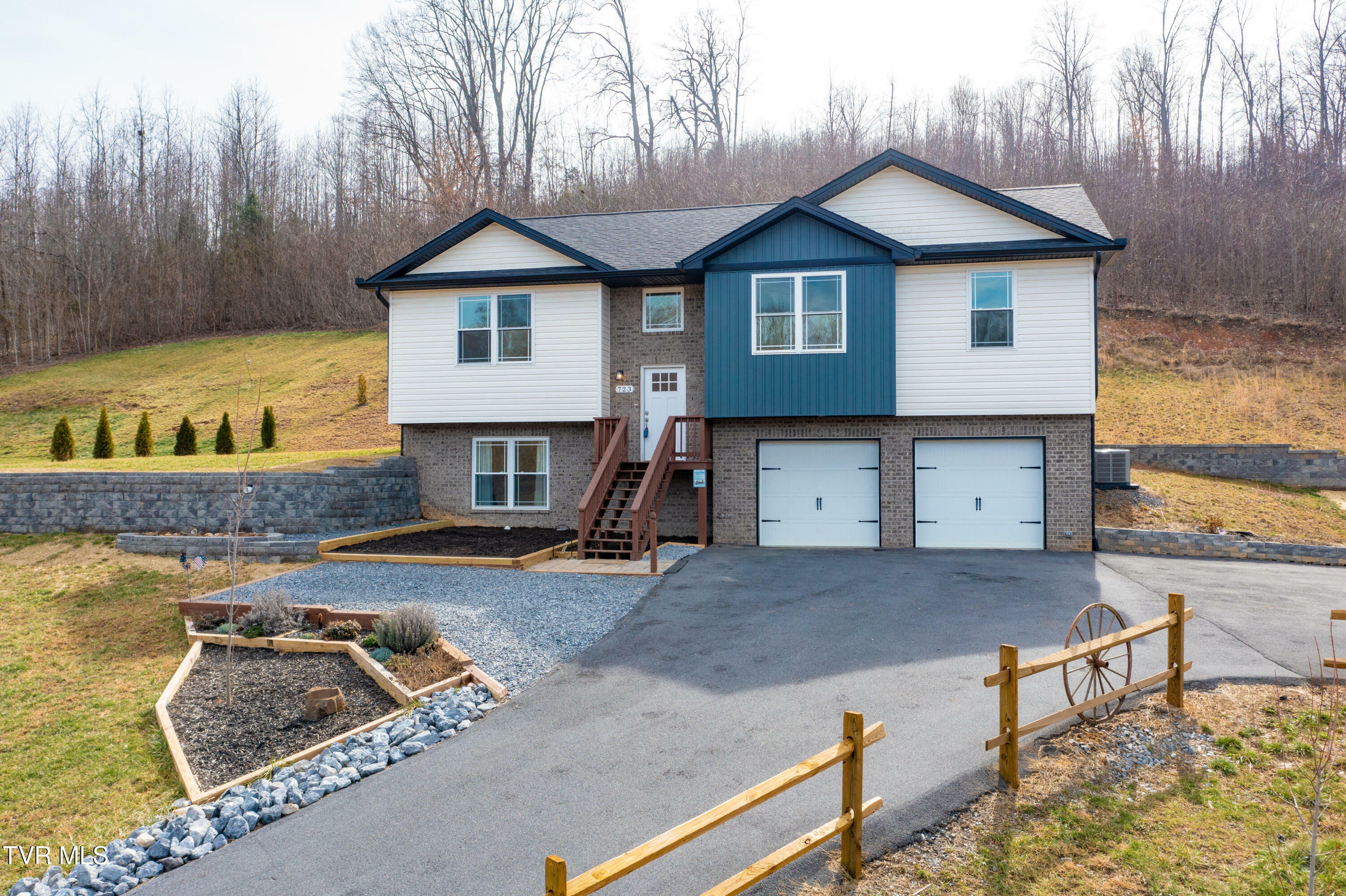 Property Photo:  723 Central Heights Road  TN 37617 