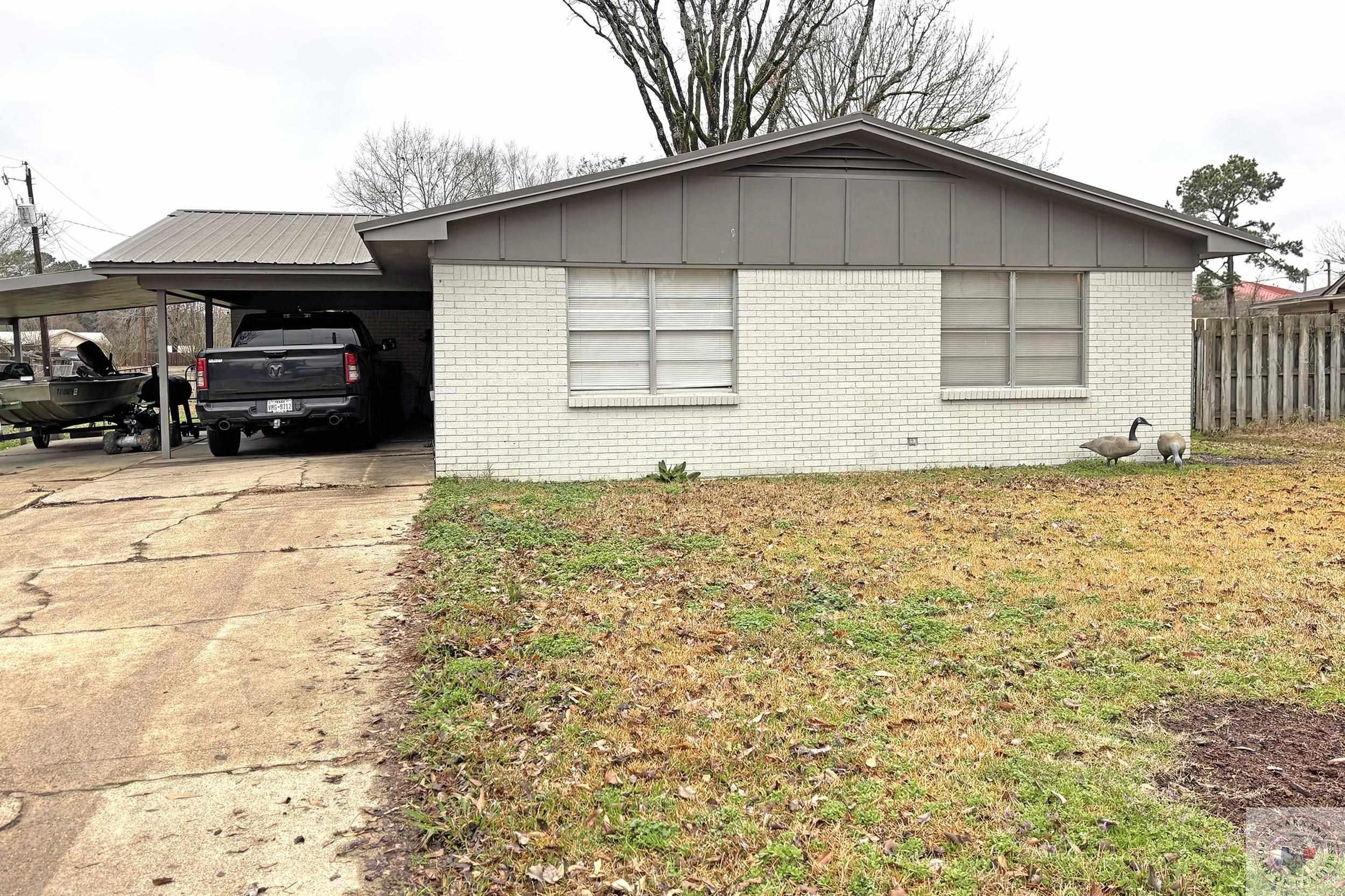 Property Photo:  503 Rackley St  TX 75570 