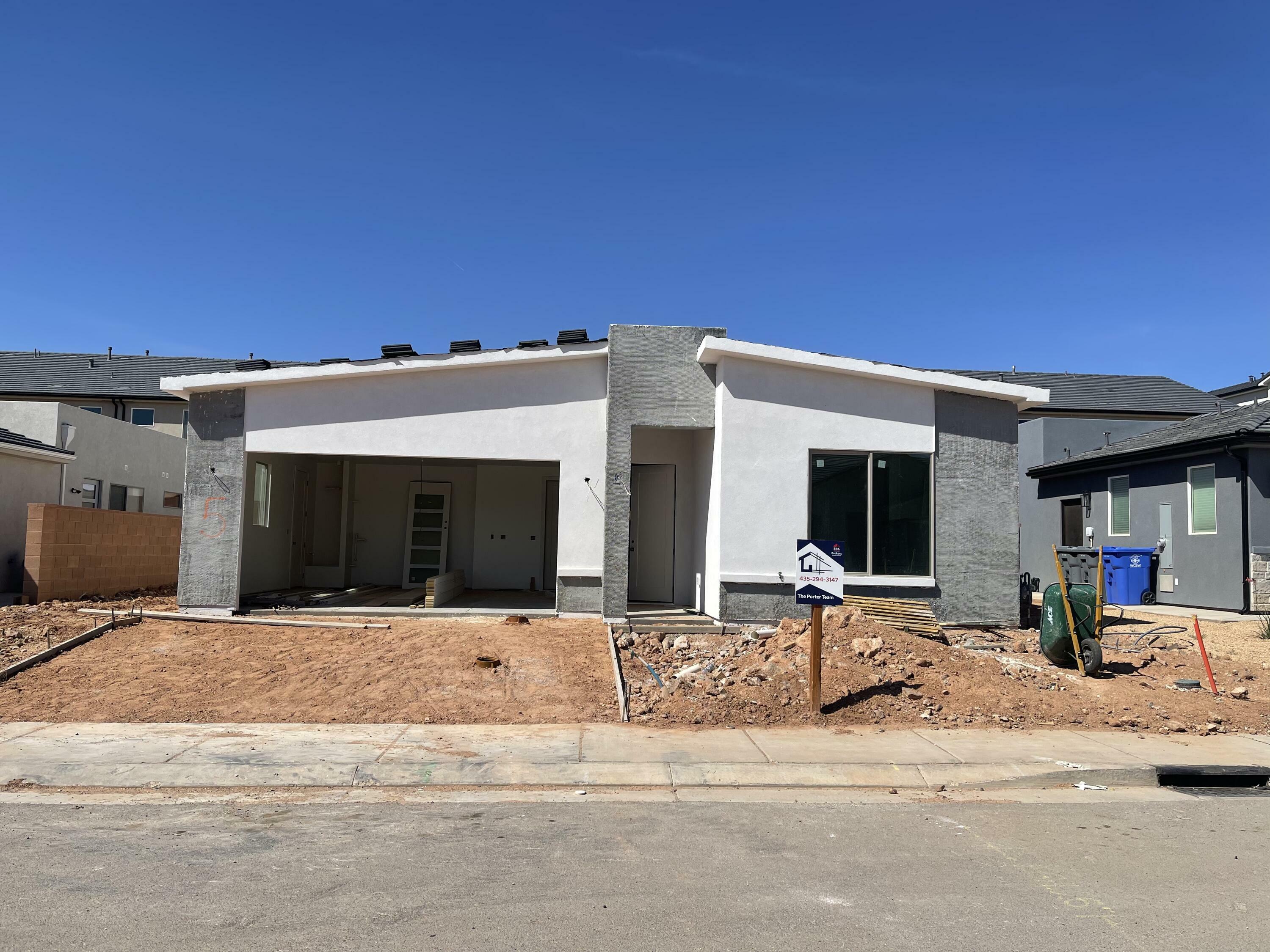 Property Photo: 2129 W 320 S UT 84737