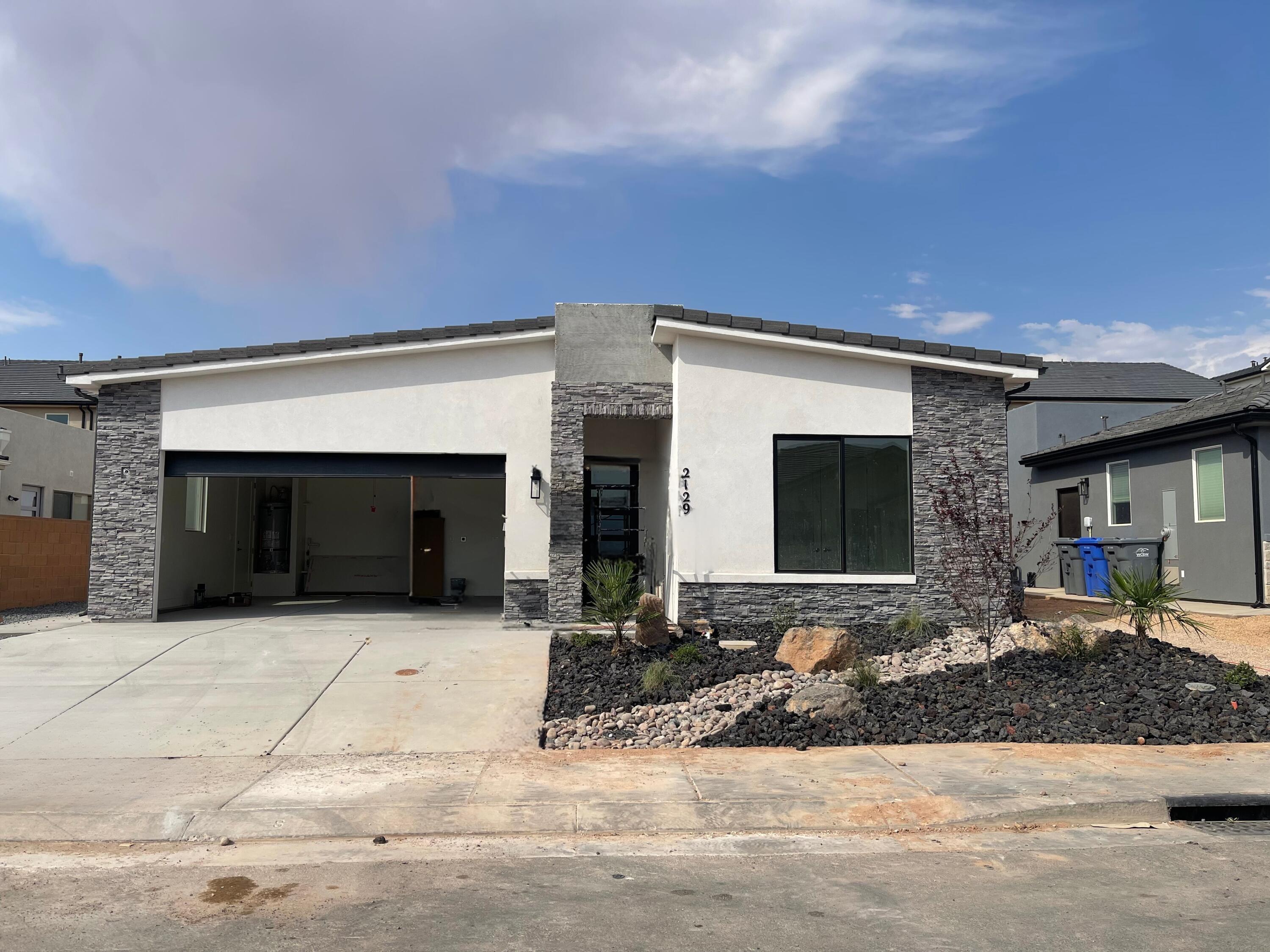 Property Photo:  2129 W 320 S  UT 84737 