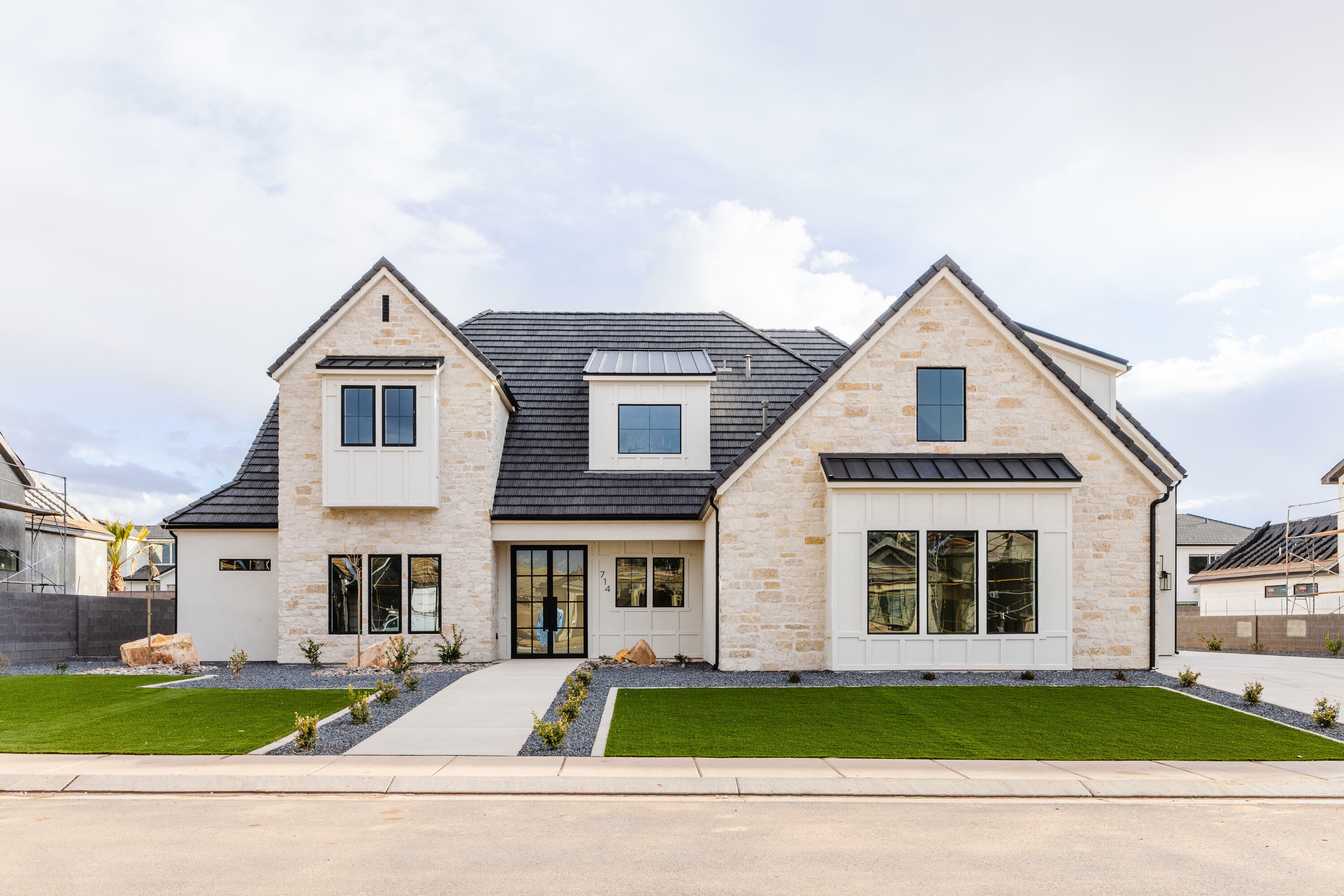 Property Photo: 714 Chloe Ln UT 84780