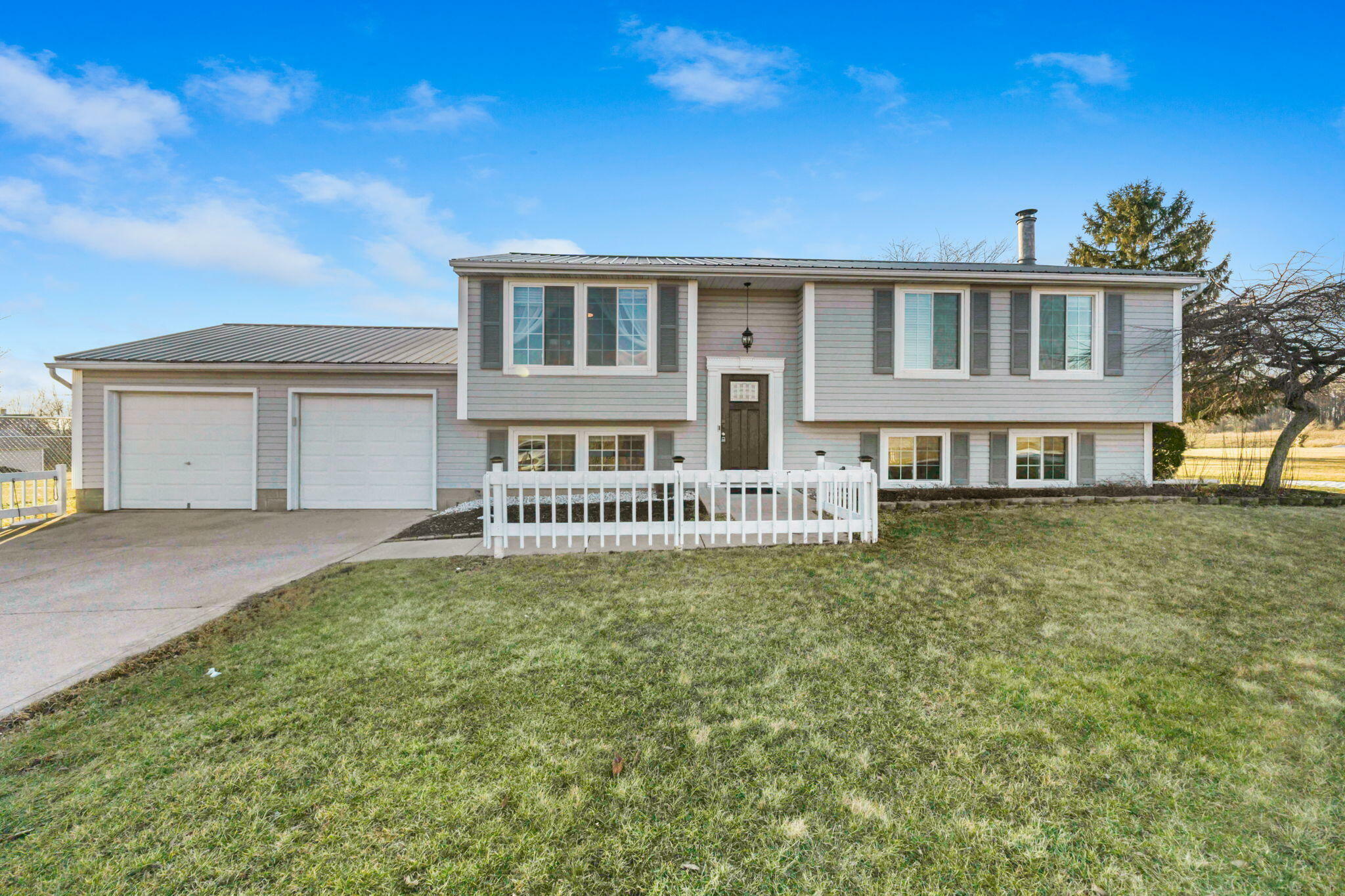 1691 N County Road 31  Bellefontaine OH 43311 photo