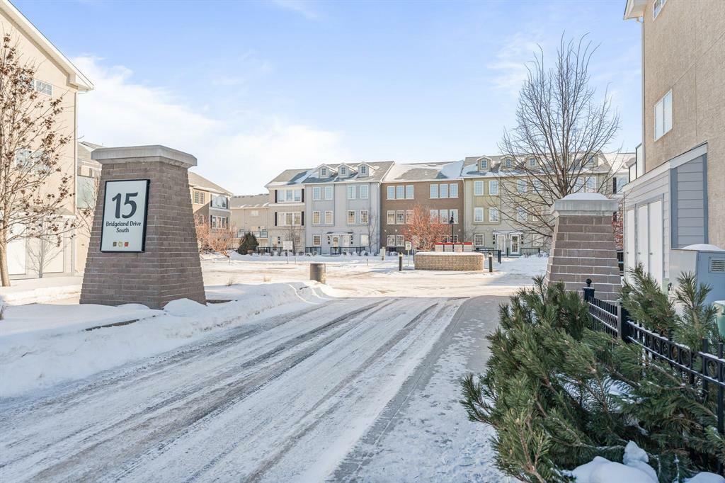 Property Photo:  15 Bridgeland Drive  MB R3Y 0E7 