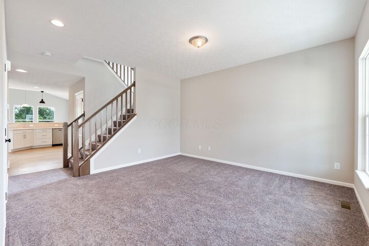 Property Photo:  2360 Hanna'S Loop  OH 43055 