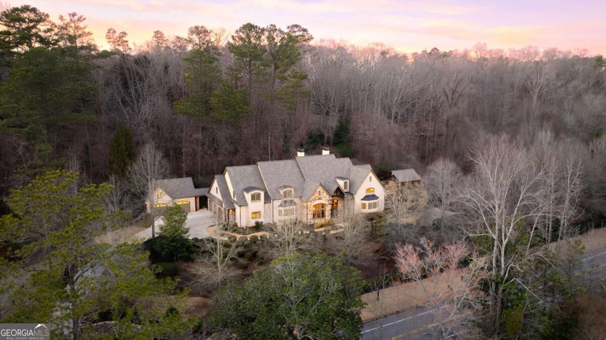 Property Photo: 4755 Columns Drive SE GA 30067