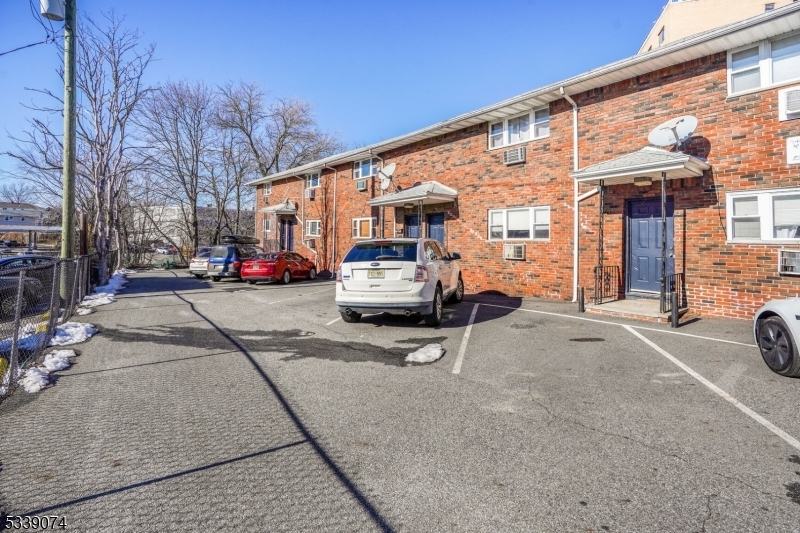 Property Photo: 50 S Main St 6B NJ 07644