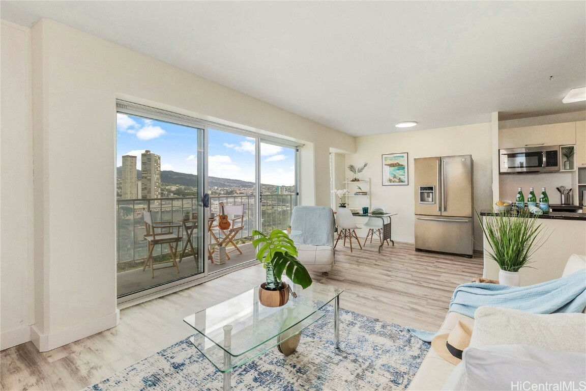 Property Photo:  2115 Ala Wai Boulevard 1405  HI 96815 