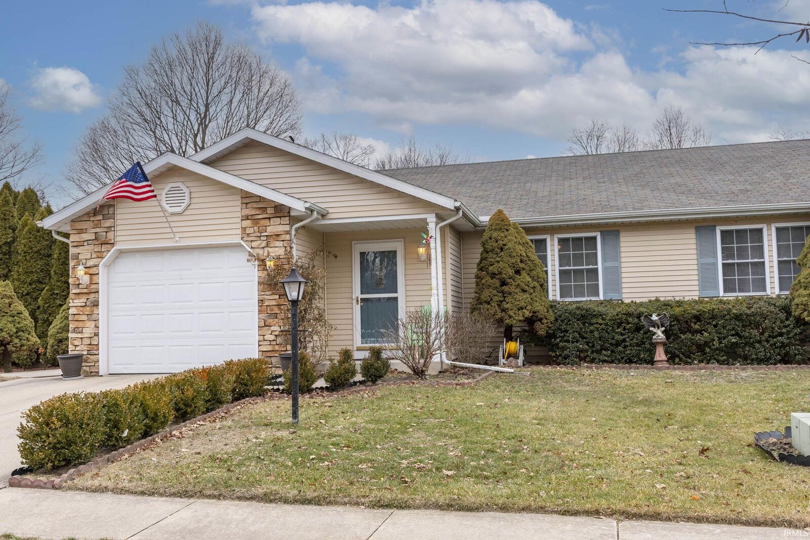 Property Photo: 1928 Autumn Ridge Lane IN 46514-6813