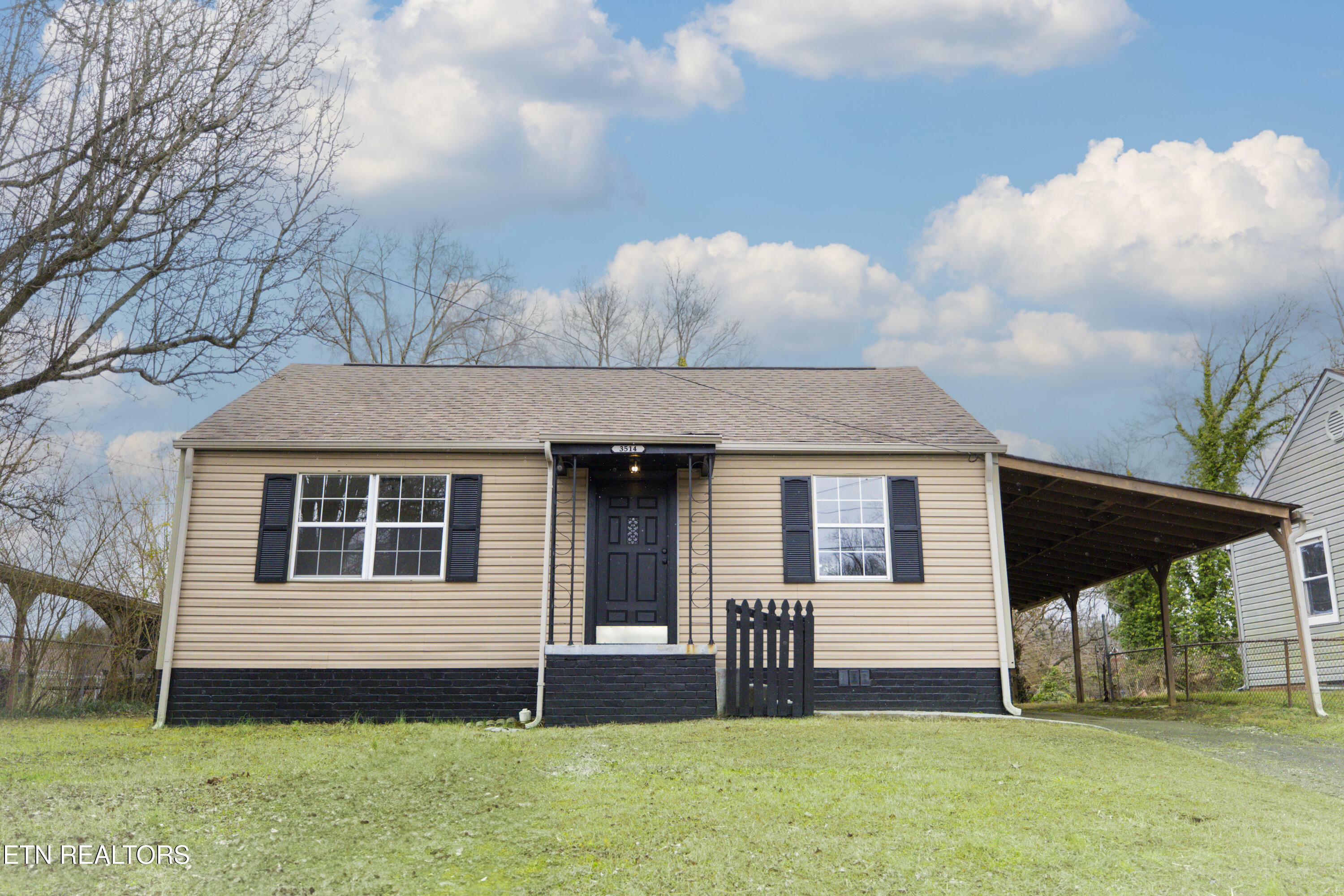 Property Photo: 3514 Feathers St TN 37920