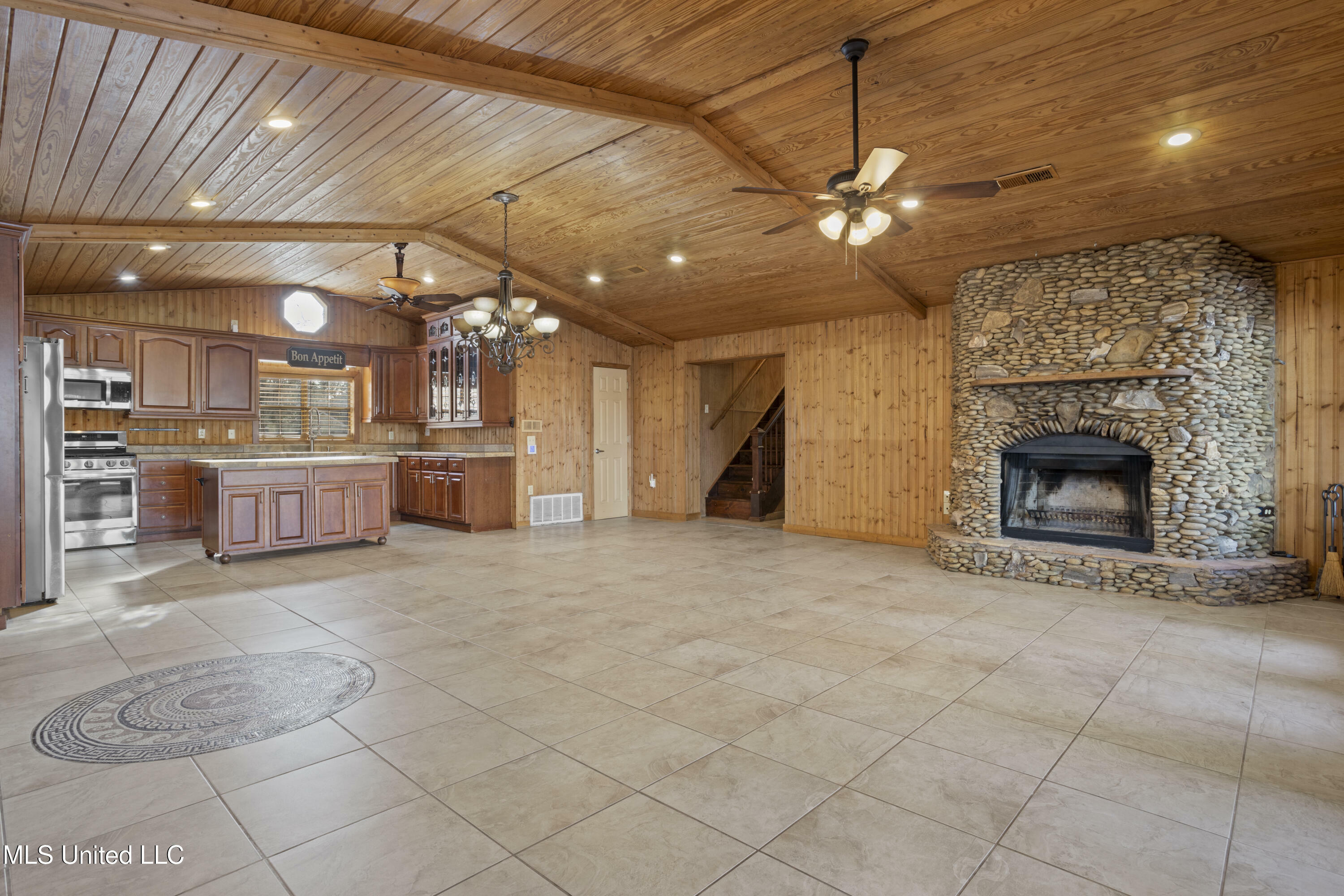 Property Photo: 11001 Shorecrest Road MS 39532