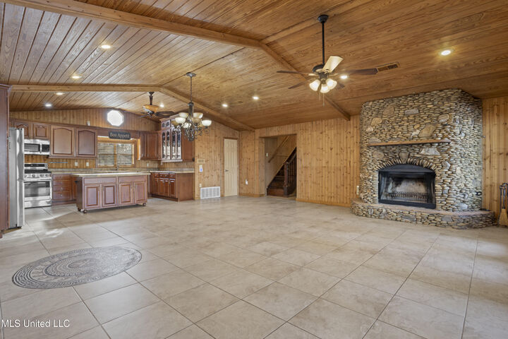 Property Photo: 11001 Shorecrest Road MS 39532