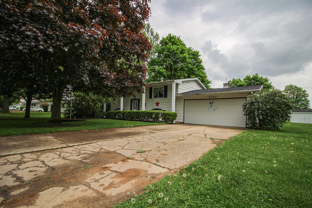 16925 Lovers Lane  Three Rivers MI 49093 photo