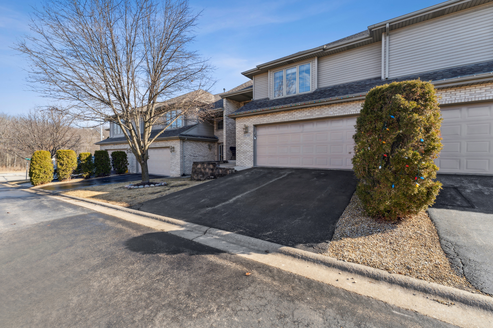 Property Photo:  16709 Trail View Court  IL 60477 