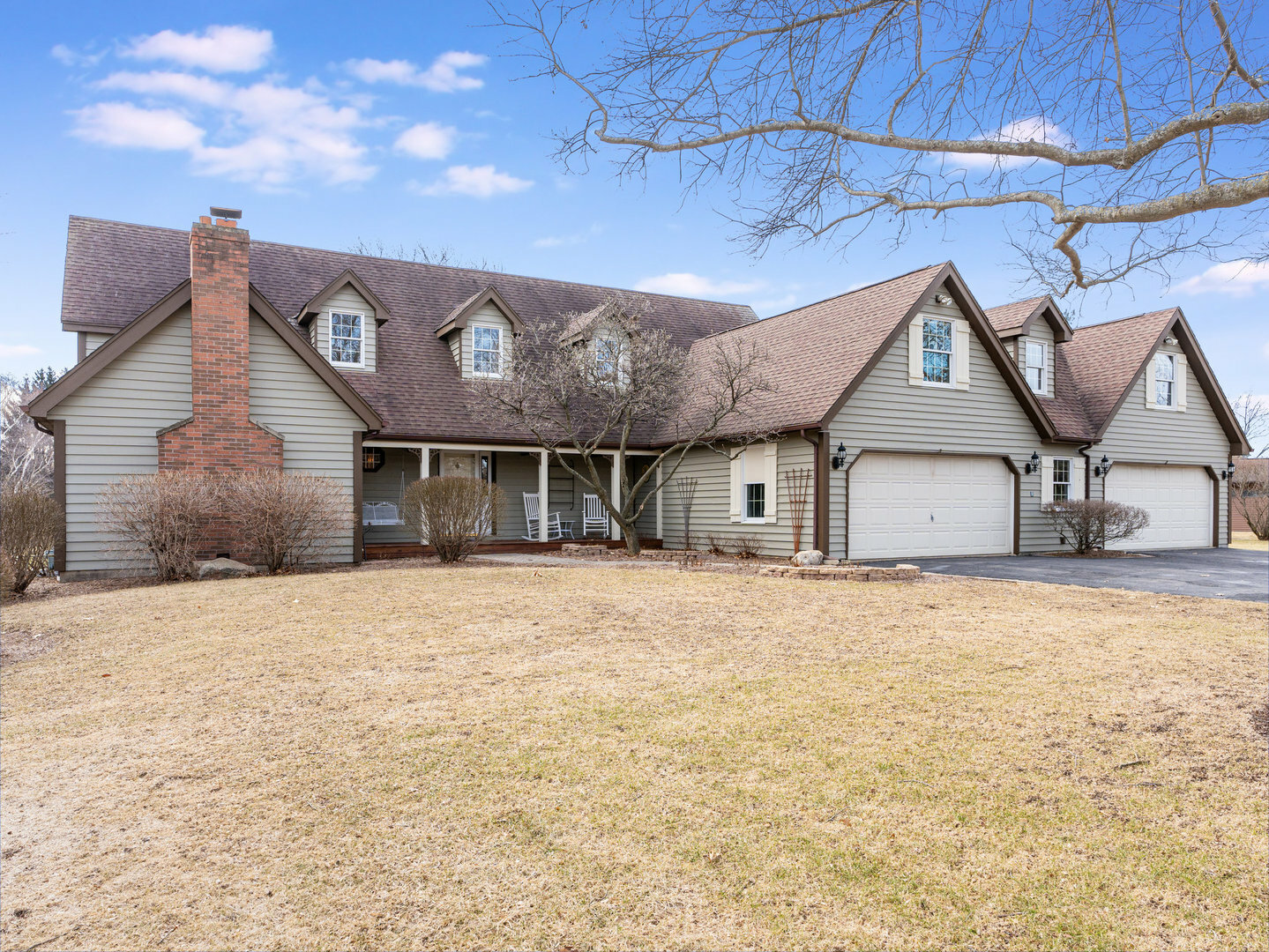 Property Photo: 37W751 Orchard Lane IL 60124