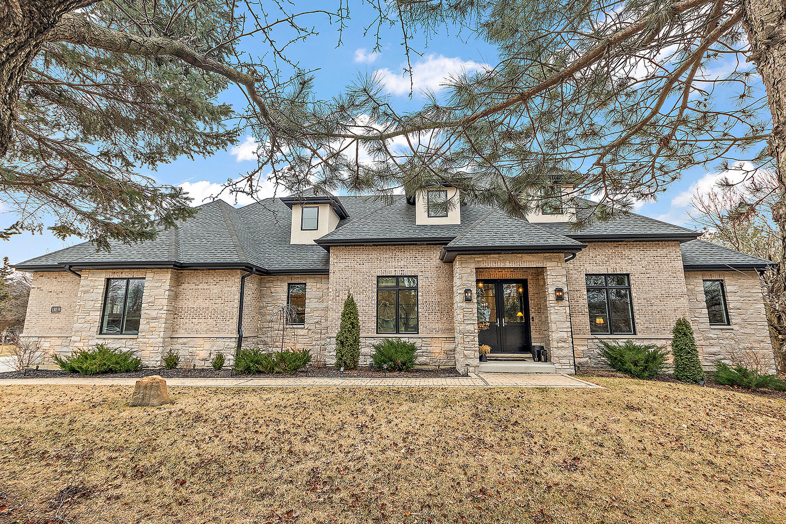 18039 S Crystal Lake Drive  Mokena IL 60448 photo