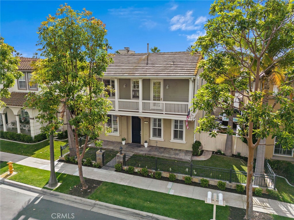Property Photo: 5 Trumpet Vine CA 92694