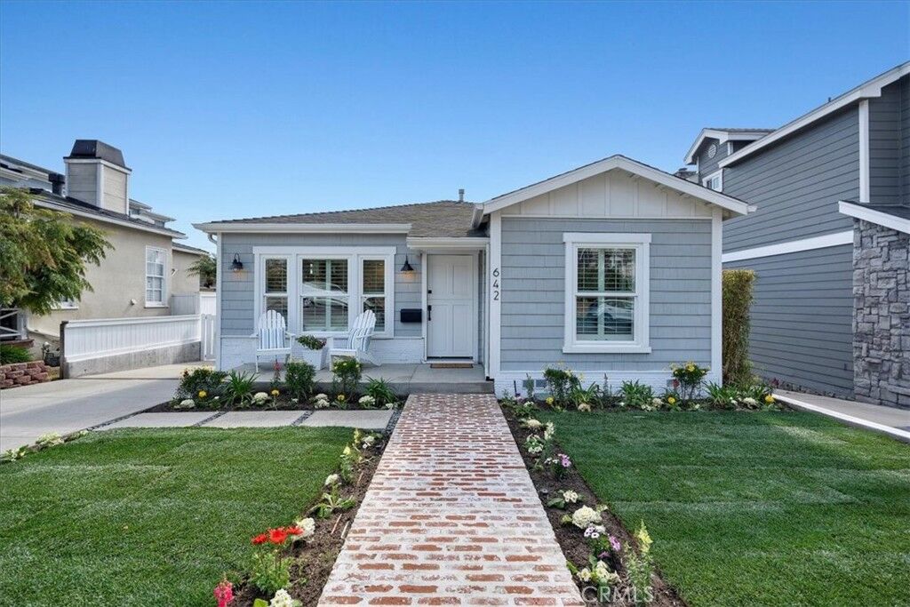 Property Photo: 642 Avenue C CA 90277