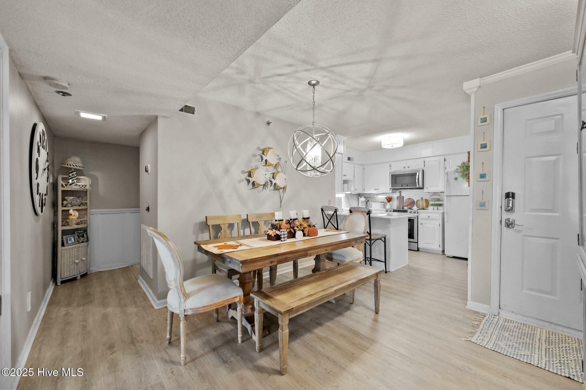 Property Photo: 1896 New River Inlet Road 1115 NC 28460