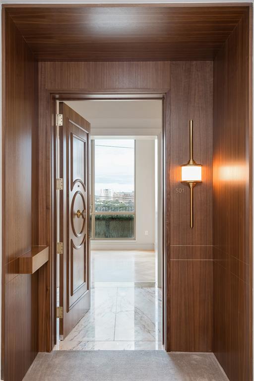Property Photo: 4205 Buena Vista Street 501 TX 75205