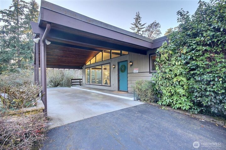 Property Photo:  926 SW 356th Street  WA 98023