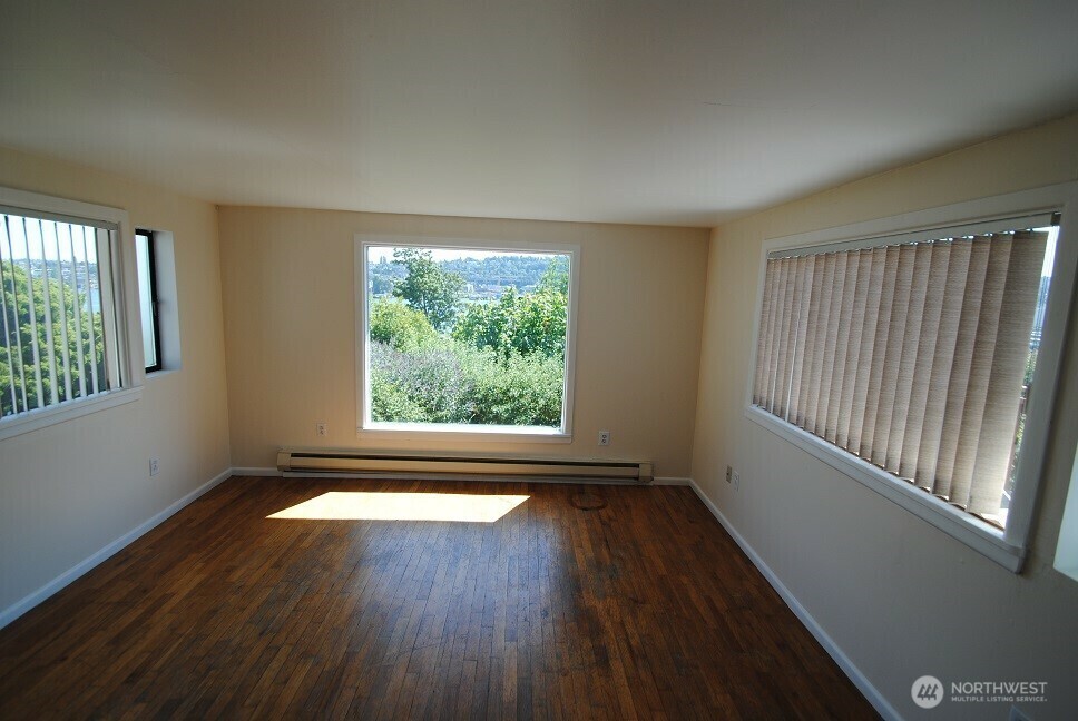 Property Photo:  1726  Dexter Avenue N  WA 98109 