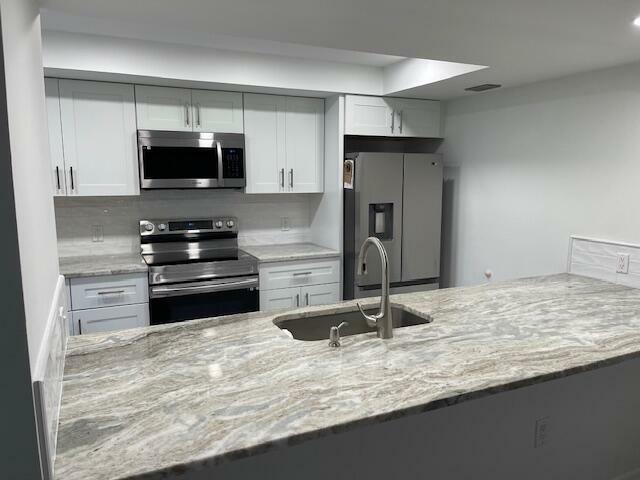 Property Photo: 1717 17th Lane FL 33463