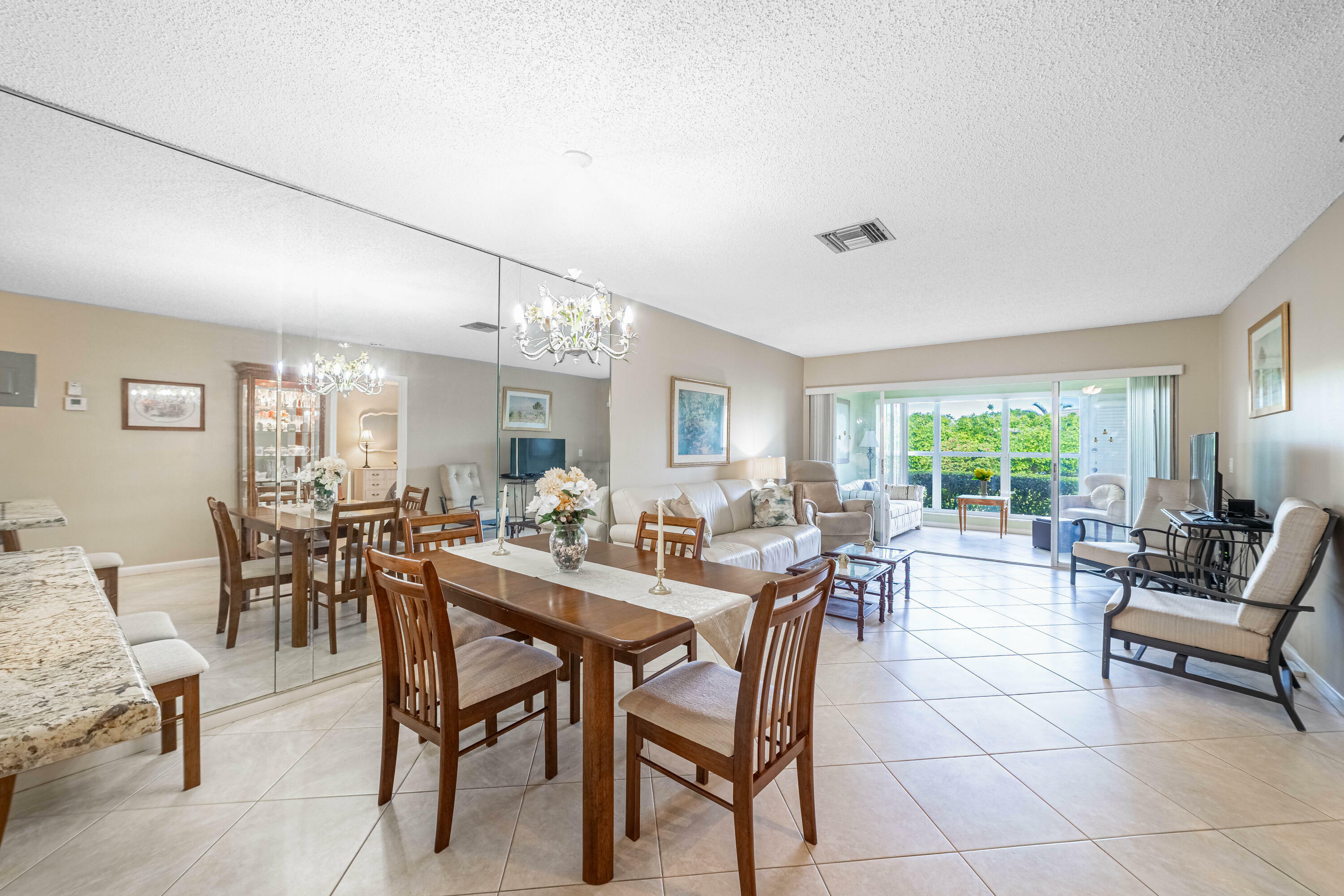 Property Photo: 2711 SW 13th Street 39-B FL 33445