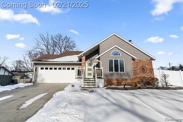 Property Photo:  2644 Edgevale Drive  MI 48329 