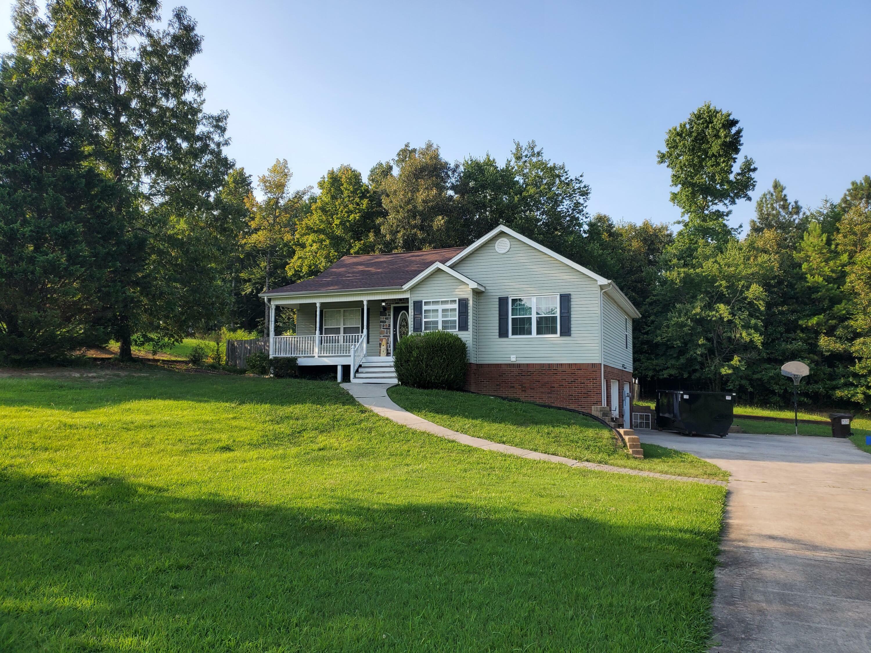 Property Photo:  300 William Way SE  TN 37323 