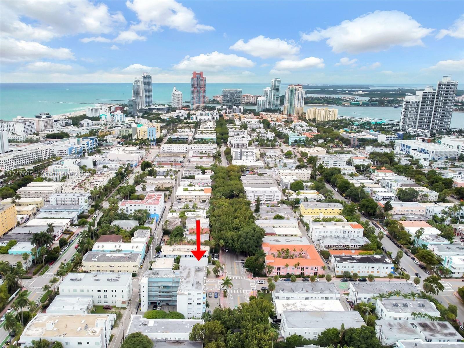 Property Photo: 759 Meridian Ave 3 FL 33139