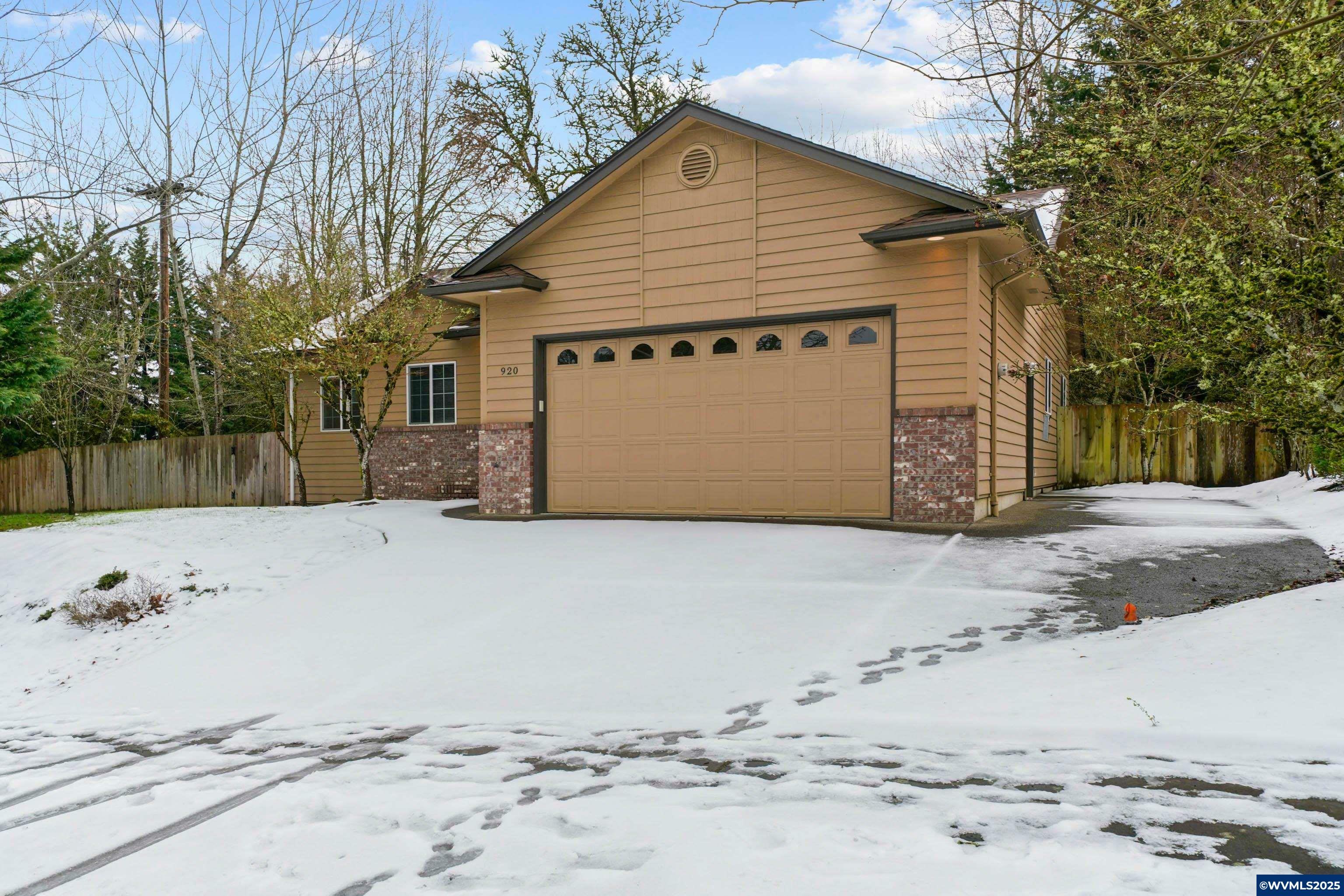 Property Photo: 920 Orchardview Av NW OR 97304