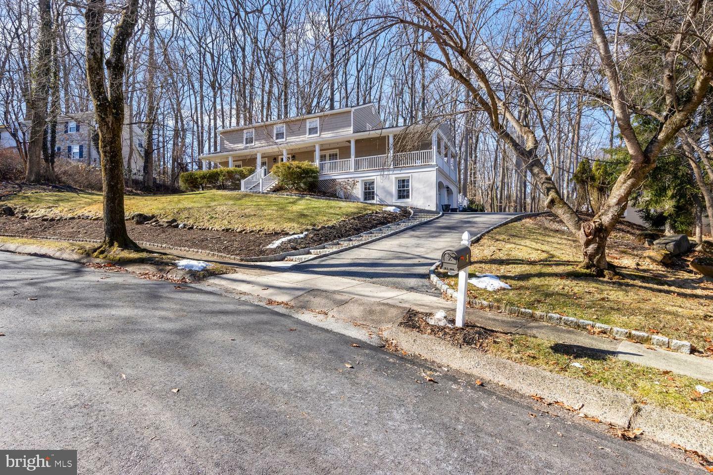 Property Photo:  5 Crestview Circle  PA 19087 