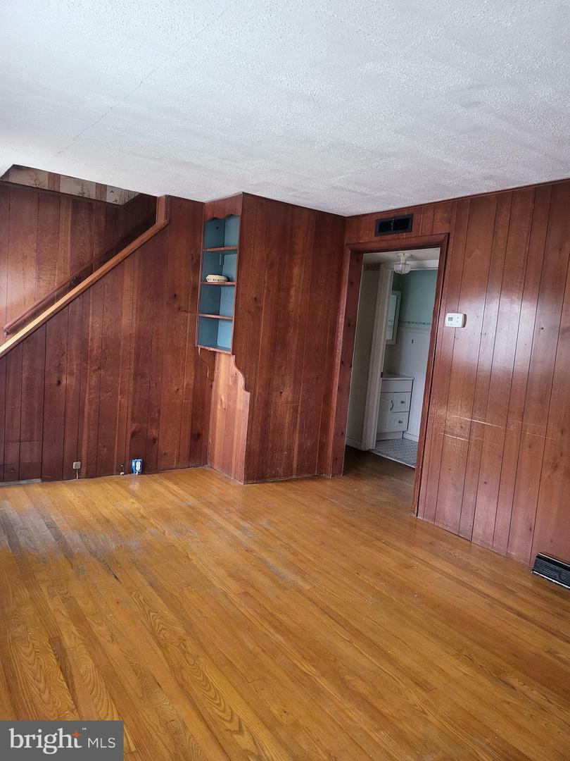 Property Photo:  31 Penn Valley Drive  PA 19067 