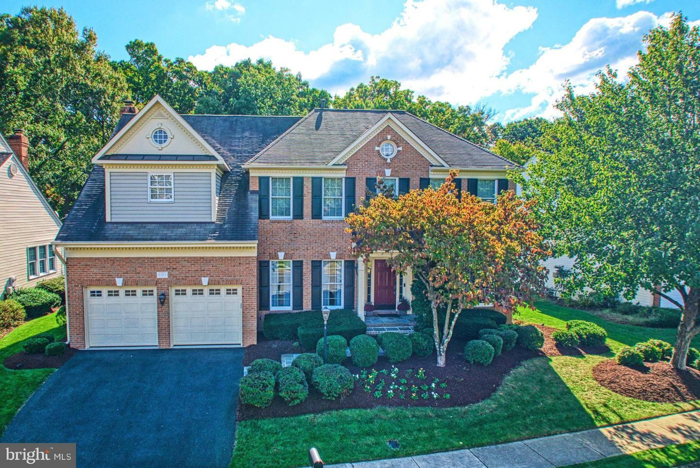 Property Photo:  12715 Fox Woods Drive  VA 20171 