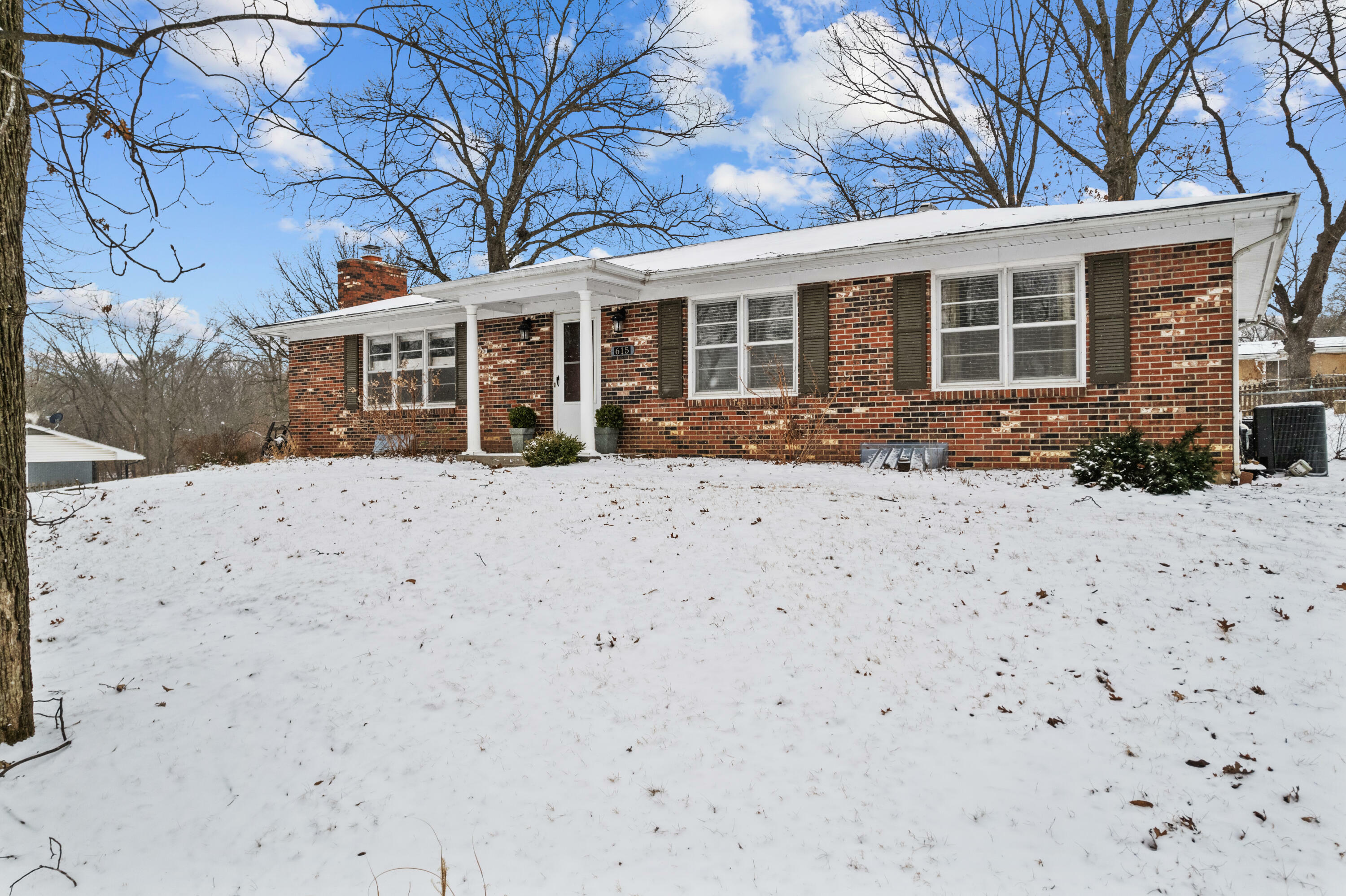 Property Photo:  615 Maplewood Dr  MO 65203 