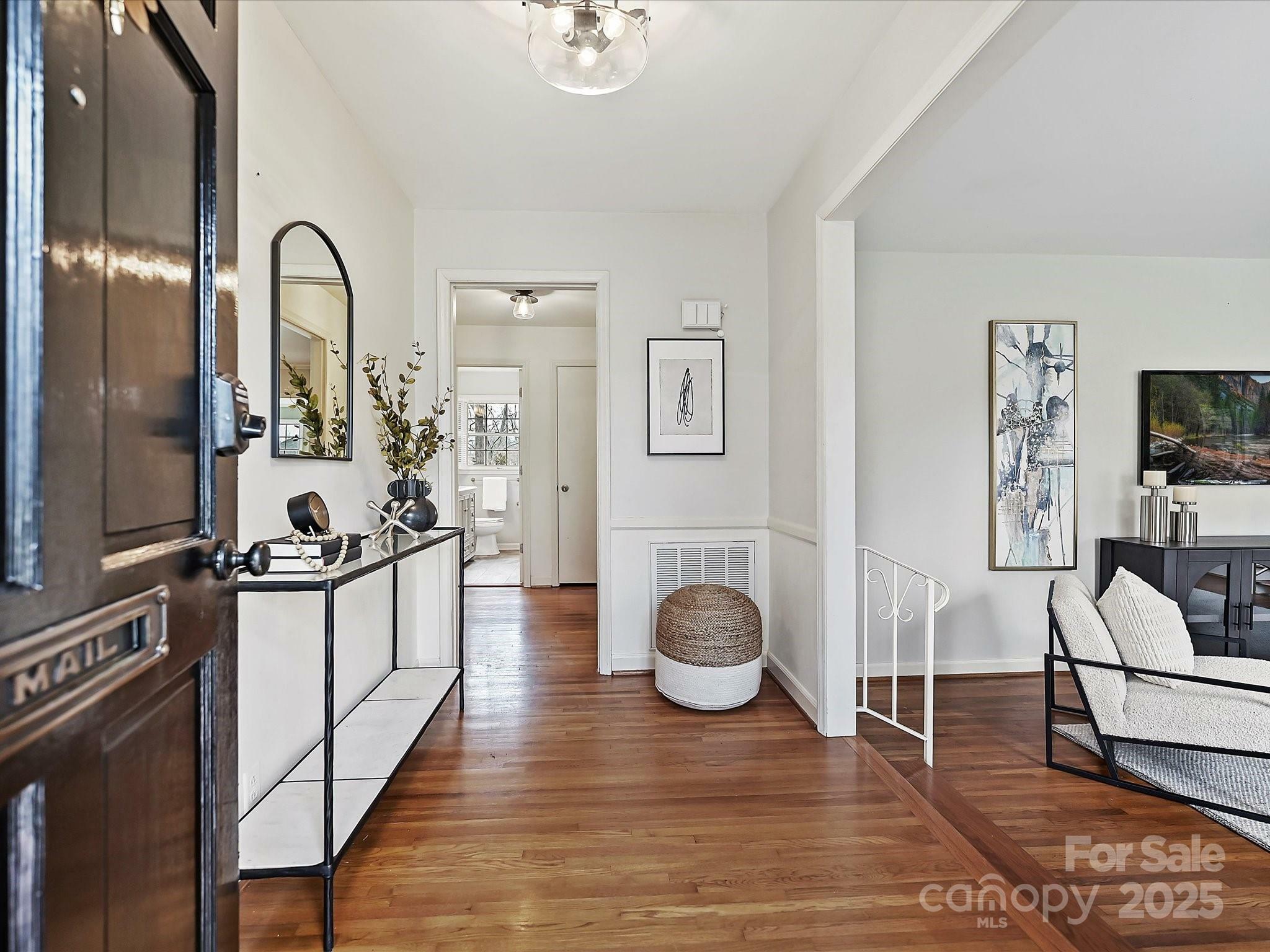 Property Photo: 4132 Sulkirk Road NC 28210