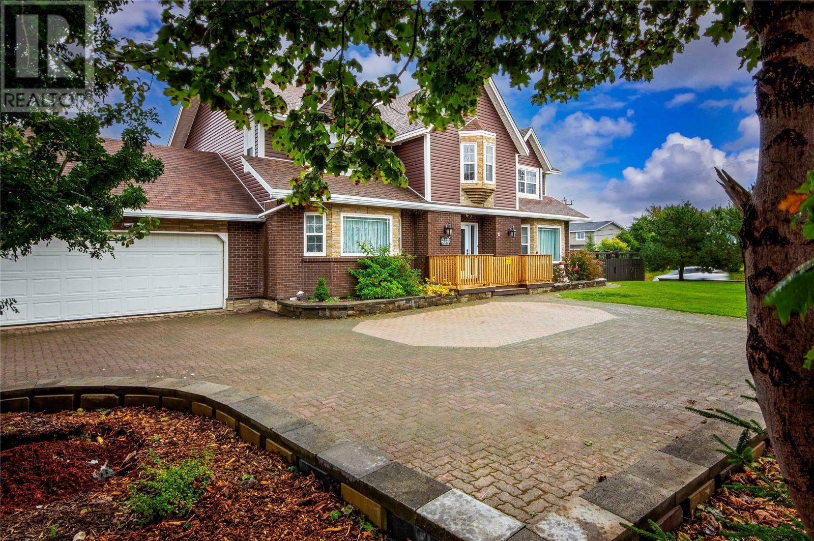 Photo de la propriété: 2 Hayes Avenue NL A1L 3L5